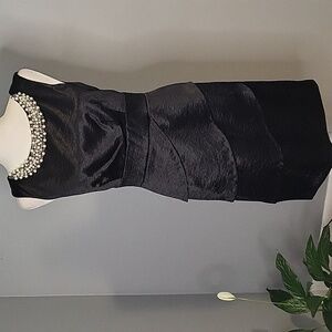 Connected Apparel Black Soft Silk-Like Beaded Neck Detail Cocktail Dress Sz 6